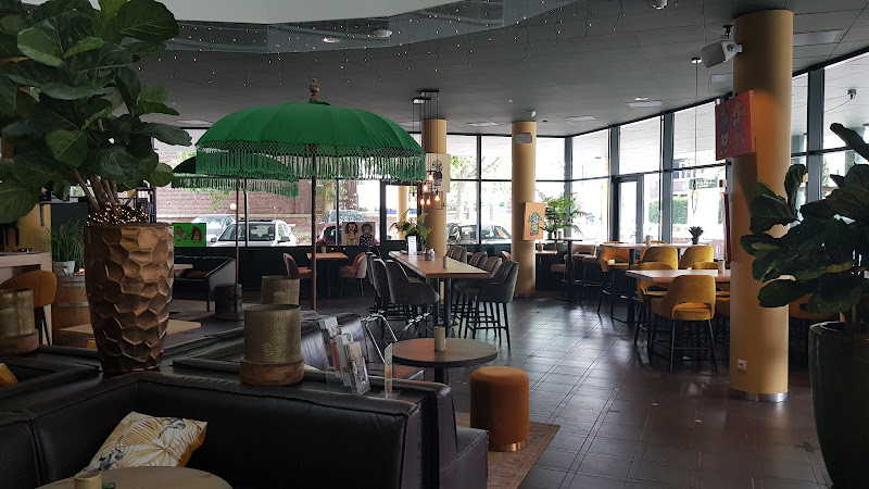 Nero Business Center & City Café
