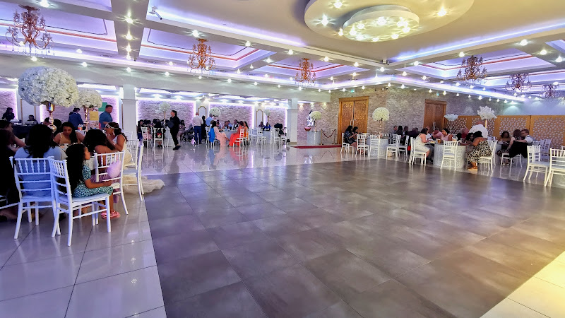 Diva Party Center