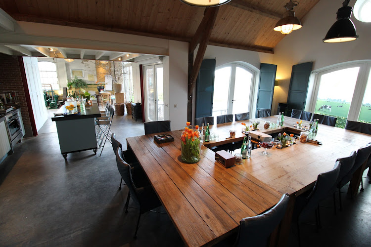 De Vergadertafel van Muiden
