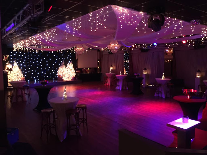 Partycentrum van Opstal