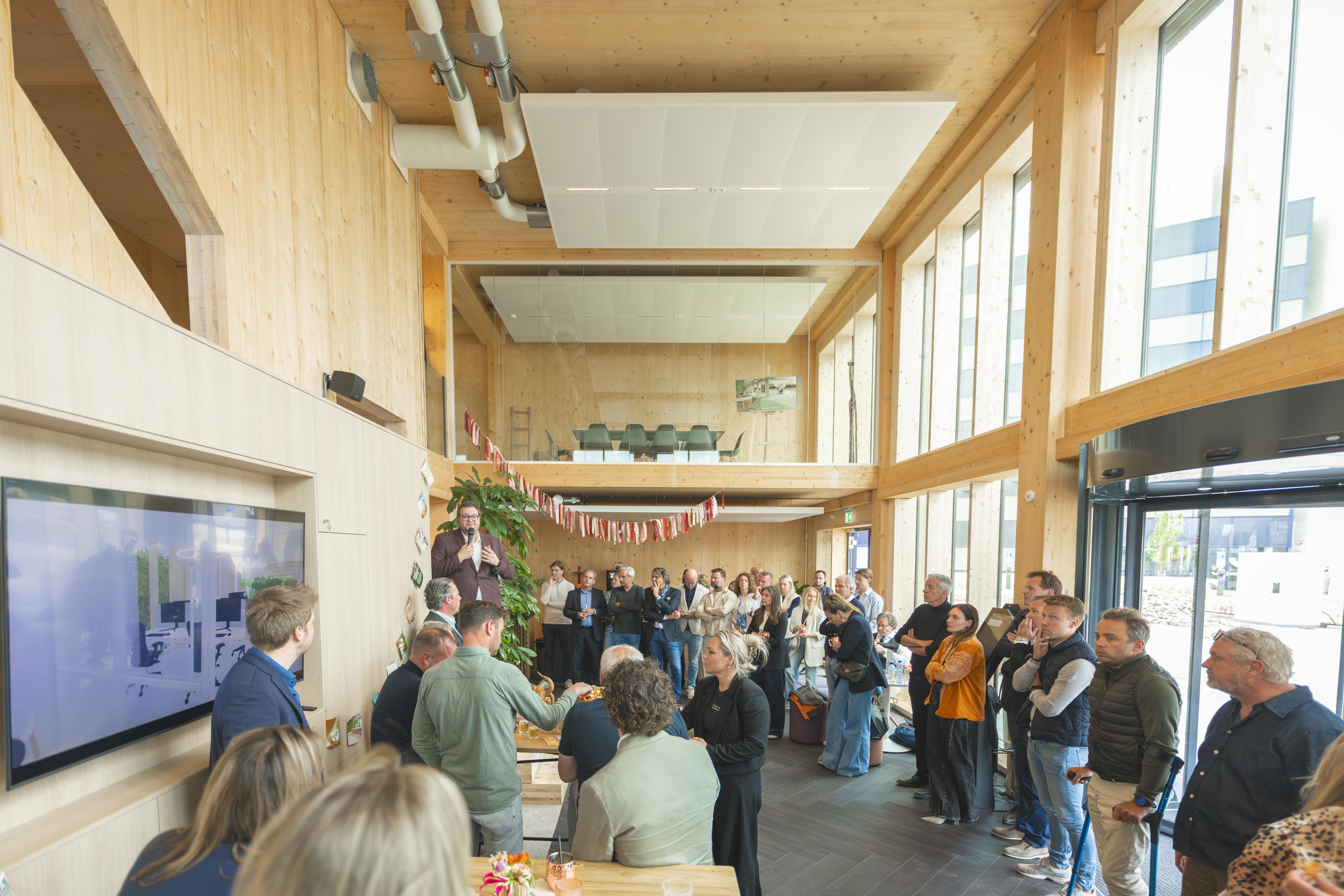 Campus Hambaken Timber - Campus Offices