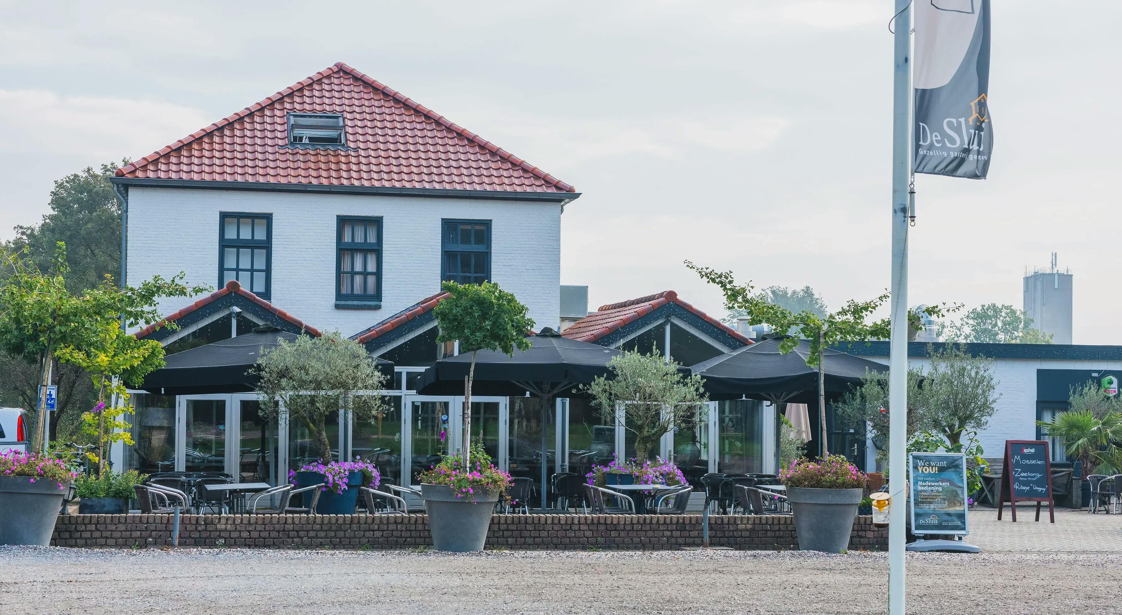 Partycentrum / Restaurant De Sluis
