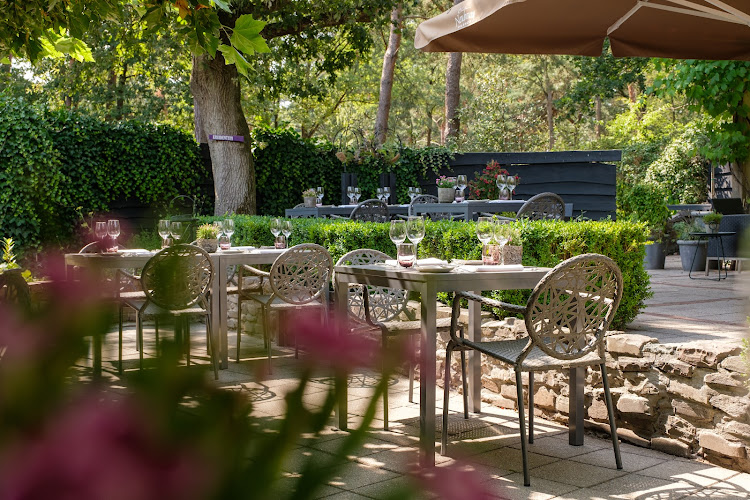 Rheezer Bistro